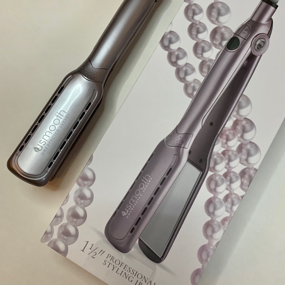 Usmooth Hair Pearl 1.5 in flat iron (New!)